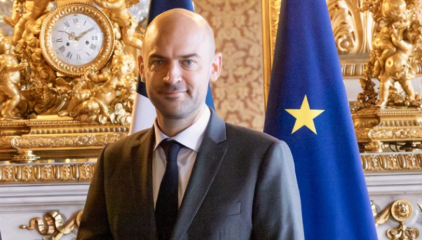 Глава МЗС Франції закликав європейців не боятися говорити &laquo;ні&raquo; США