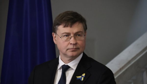 Питання Гренландії не завадить купівлі зброї для України у США - Домбровскіс
