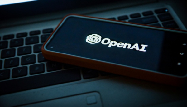 OpenAI розробляє розумну колонку та ще низку ШІ-пристроїв - Reuters