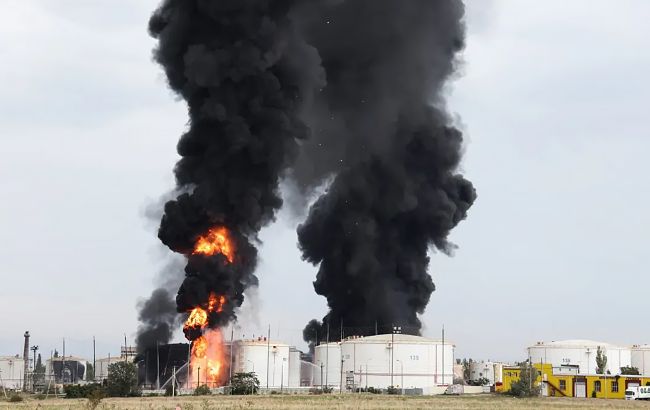 Точно в цель: СБС показали удар дронов по нефтебазе в Крыму