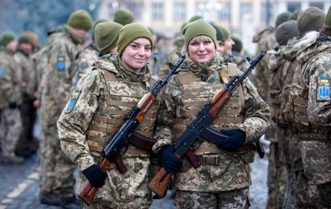 Готовят ли в Украине мобилизацию женщин: ответ Сухопутных войск