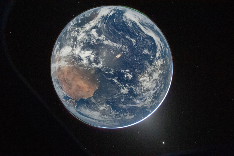 NASA впервые за 54 года показало уникальный снимок Земли