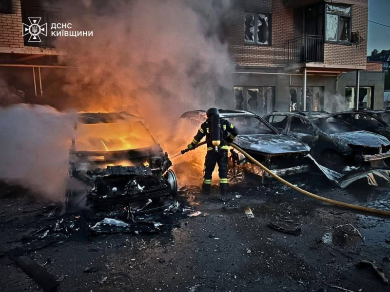 Более 30 человек ранены из-за массированного обстрела Киева, - Кулеба