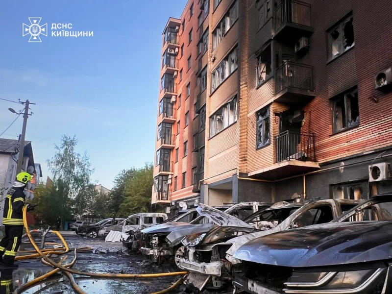 Более 30 человек ранены из-за массированного обстрела Киева, - Кулеба