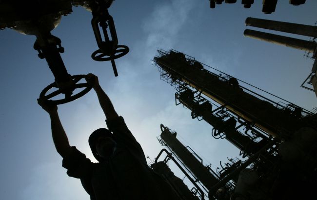Цены на нефть продолжают падение на фоне возможного мирного соглашения США и Ирана