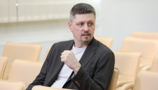 Китай може змінити підхід до війни РФ проти України після візиту Сі до США - політолог
