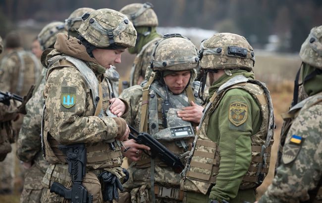 Правительство Украины придумало, как найти деньги на зарплаты военным, - источник