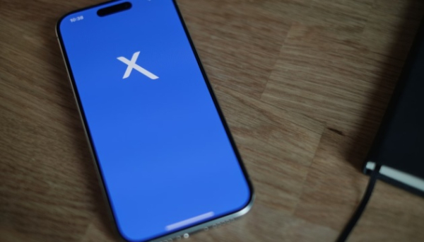 Соцмережа X обмежила дописи і відповіді користувачам без синьої галочки