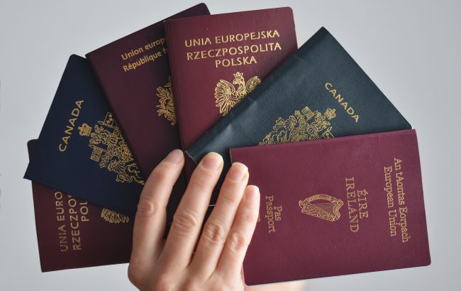 Сотни тысяч претендентов на грин-карту должны выехать из США из-за новых правил Трампа