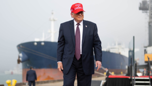 Трамп завершив візит до Китаю і повертається до США