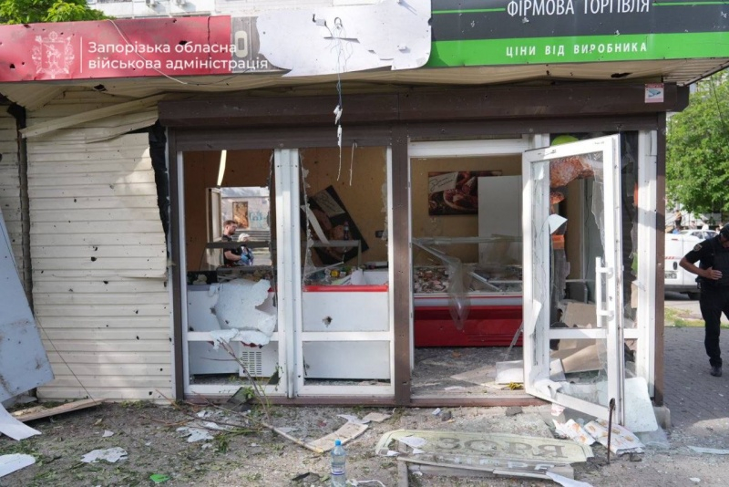 Дрон ударил по "спальнику" в Запорожье, есть жертвы