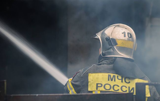 Россию атакуют дроны: Москва бьет тревогу, а в Ростовской области горит нефтебаза