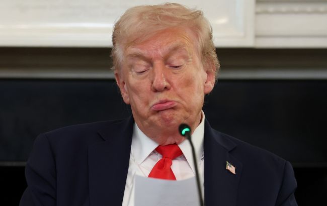 Спецслужбы расследуют надпись в парке как призыв к покушению на Трампа