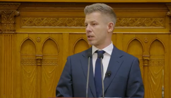 Угорщина не буде надавати зброю Україні - Мадяр