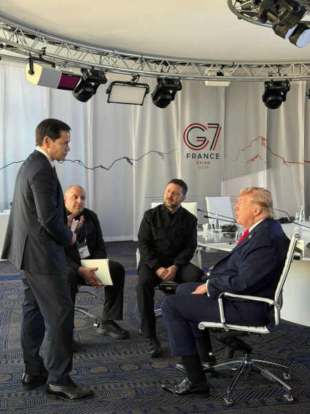 Зеленський зустрівся із Трампом на саміті G7 (фото)