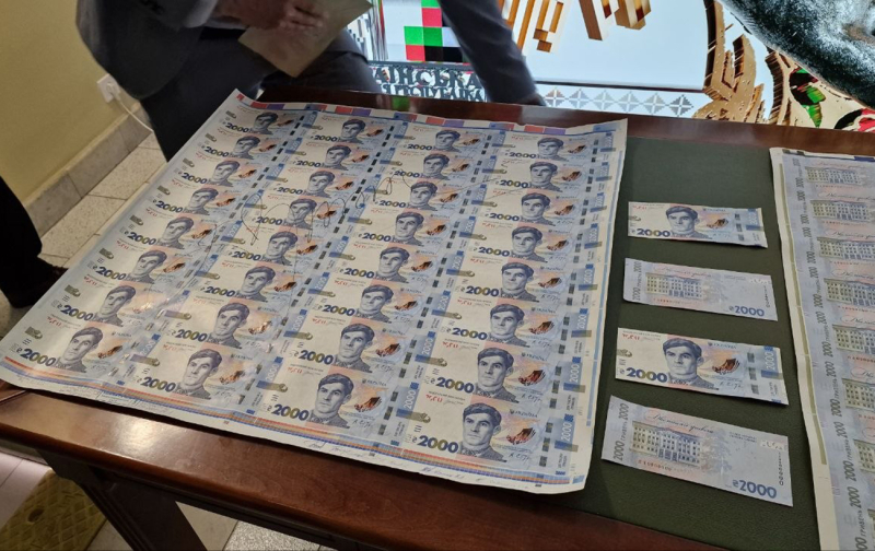 Банкнота "тревоги"? Что означает появление купюры 2000 гривен и стоит ли бояться за деньги