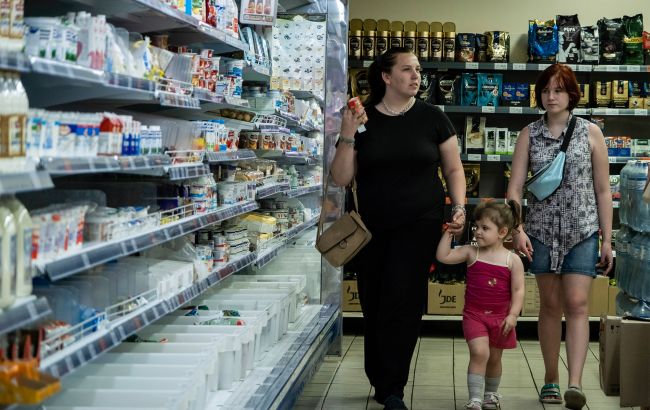 Цены на продукты пошли на спад: что больше всего подешевело в Украине за июнь