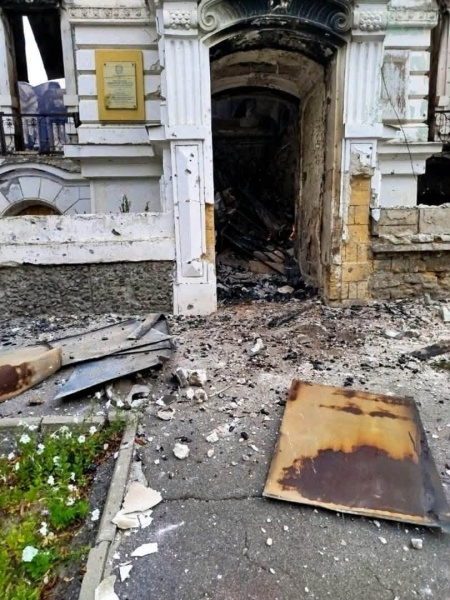 Италия осудила атаку РФ на Херсон, где под удар попало историческое здание посольства
