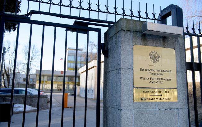 МИД России вызывает посла Швеции из-за инцидента с дронами и красной краской