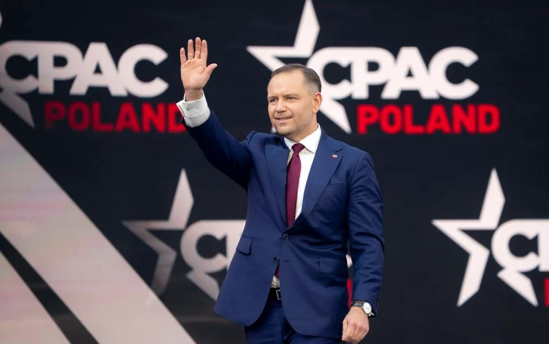 "Новий етап ескалації": Навроцький різко засудив рішення Зеленського про Пантеон