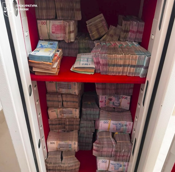 Обворовывали людей по всей Украине: силовики накрыли сеть криптообменников