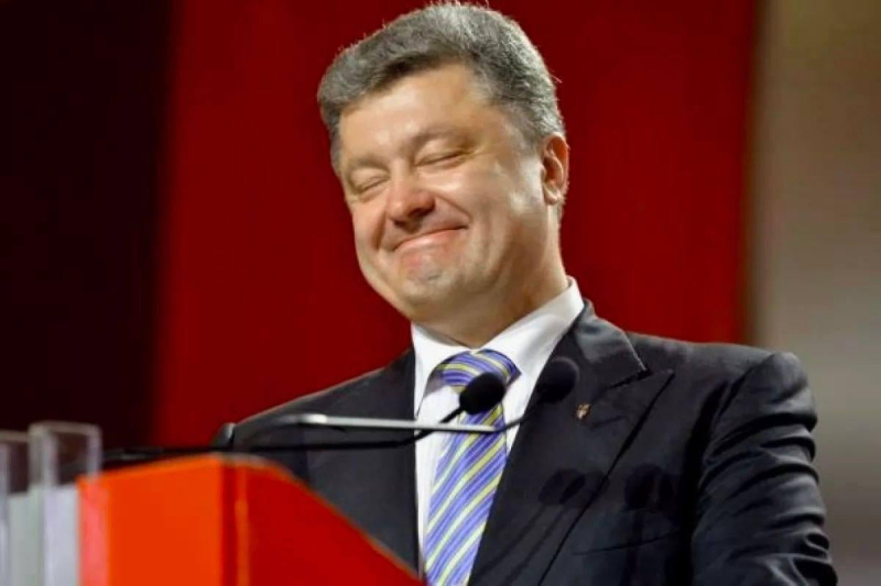 Порошенко вкладає кошти в іноземні компанії, а податки платить за кордоном, - експерт