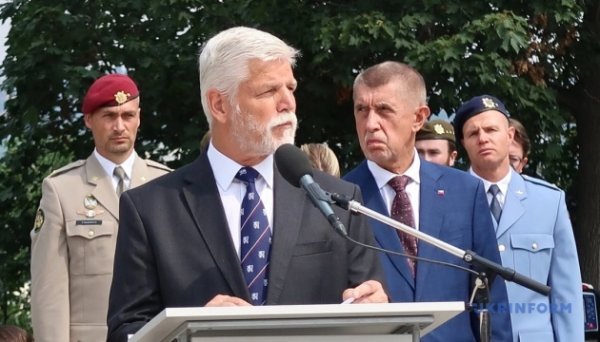 Прем'єр Чехії повторив, що не хоче бачити Павела на саміті НАТО