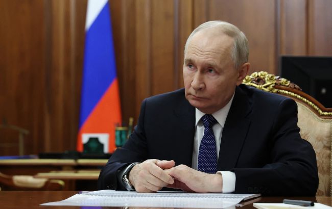 Рейтинг Путина обваливается вторую неделю подряд: результаты опроса