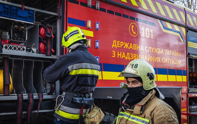 РФ с обеда непрерывно атакует Харьков дронами и КАБом: вспыхнул пожар, есть раненые