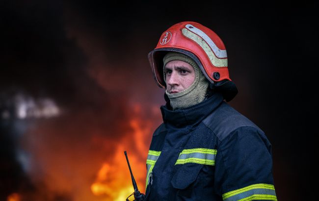 РФ трижды ударила по терминалу "Новой почты" в Харькове, погибли работники