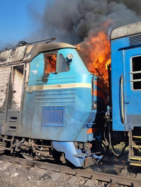 Россияне снова атаковали пассажирский поезд на Запорожье, пострадала проводница