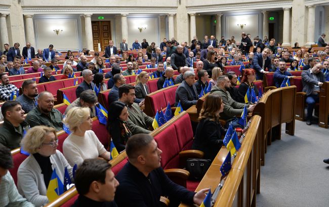 "Слуга народа" может собраться на новое заседание по министру обороны, - источник