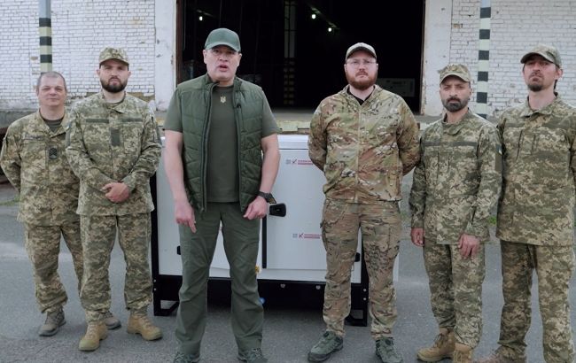 "Украинская команда" передала электростанцию 72-й бригаде: Палатный рассказал о новой помощи