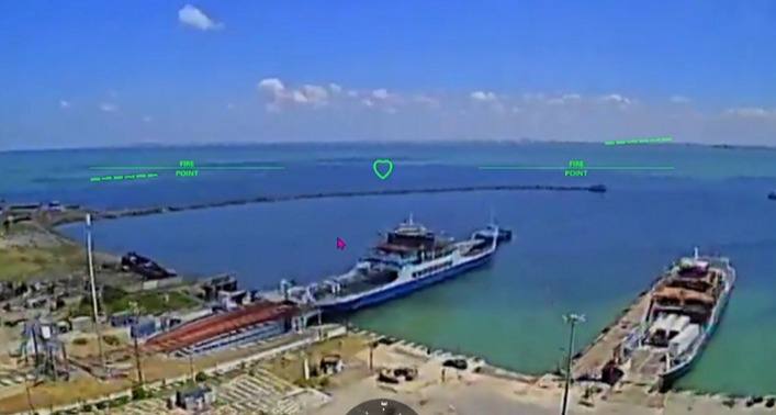 Украинские дроны парализовали главную логистическую артерию оккупантов в Крыму