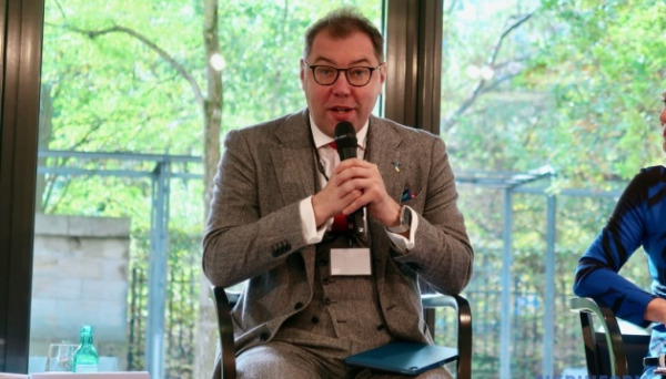 Уряд ФРН має дати чіткий сигнал компаніям, які вирішили &laquo;пересидіти&raquo; в Росії - Макеєв