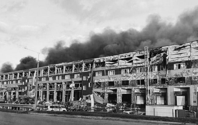 Утеряно 250 тысяч книг. Россияне уничтожили склад издательства "Книголав"