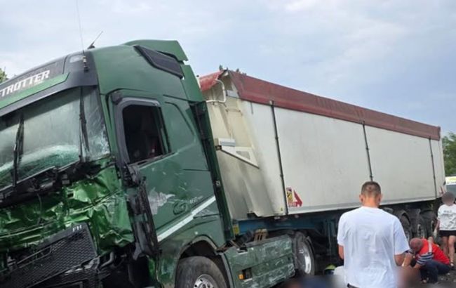 В Николаевской области произошло ДТП с автобусом и грузовиком, много погибших и раненых