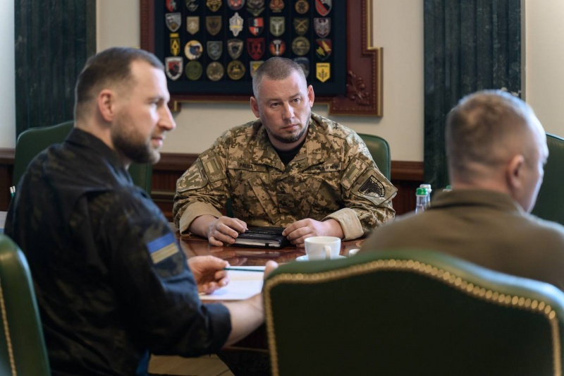 Зеленский и Драпатый обсудили ответ на удары РФ: есть четкий перечень мер