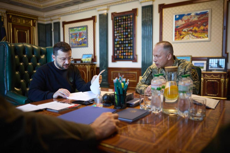 Зеленський розглядає звільнення Сирського і вже підшуковує нового головкома, - FT