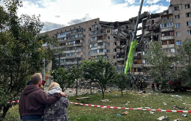 Жертвы, разрушенные многоэтажки, эвакуация в Вишневом: главное об атаке на Киев и область