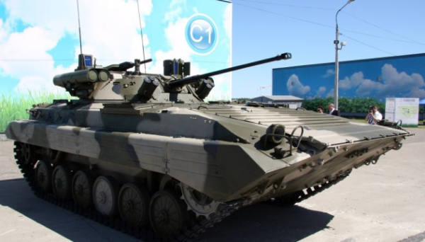 Росія переправила до Малі бронетехніку на підсанкційному судні - BBC