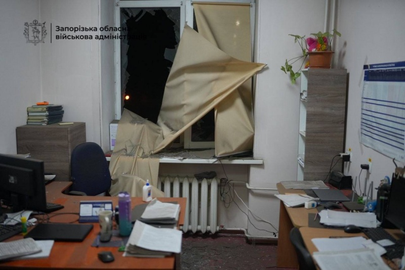 Россия ударила по детской больнице в Запорожье (фото)