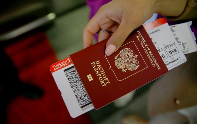 ЕС готовит новые ограничения для россиян и "теневого флота" РФ, - Bloomberg