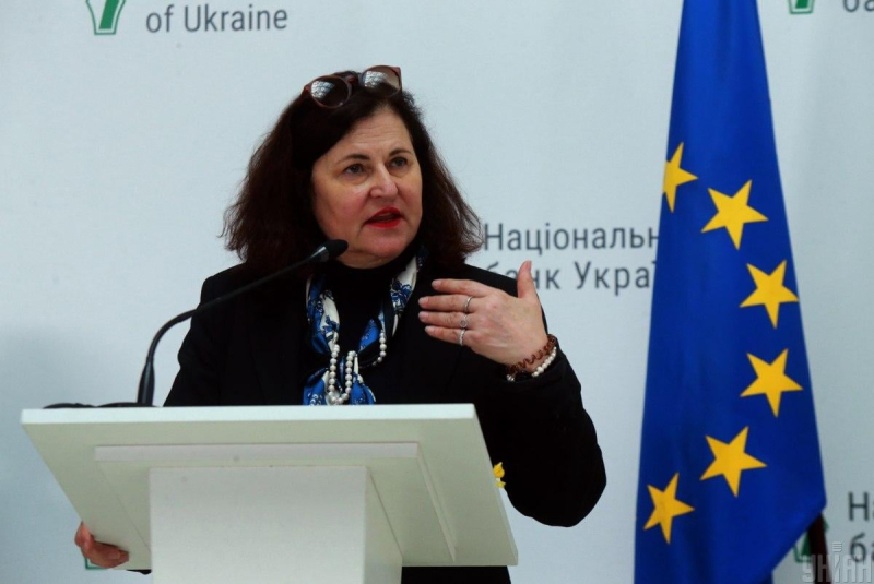 Посол ЄС в Україні більше не спить у власному ліжку через російські обстріли