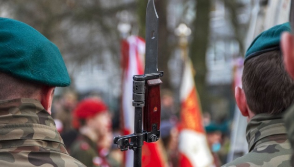У Польщі військо розсилає громадянам мобілізаційні картки
