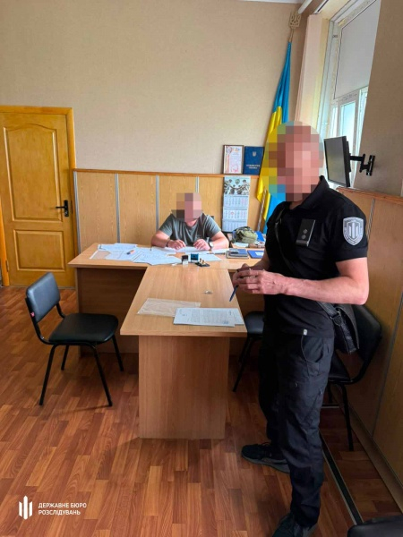 В Черниговской области работник ТЦК сломал руку мужчине, ему сообщили о подозрении