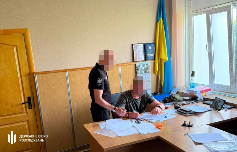 В Черниговской области работник ТЦК сломал руку мужчине, ему сообщили о подозрении