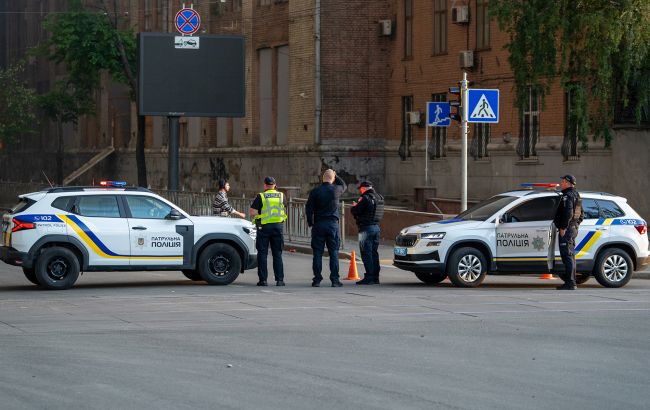 В Киеве мужчина привел в действие боеприпас, пострадали четыре человека