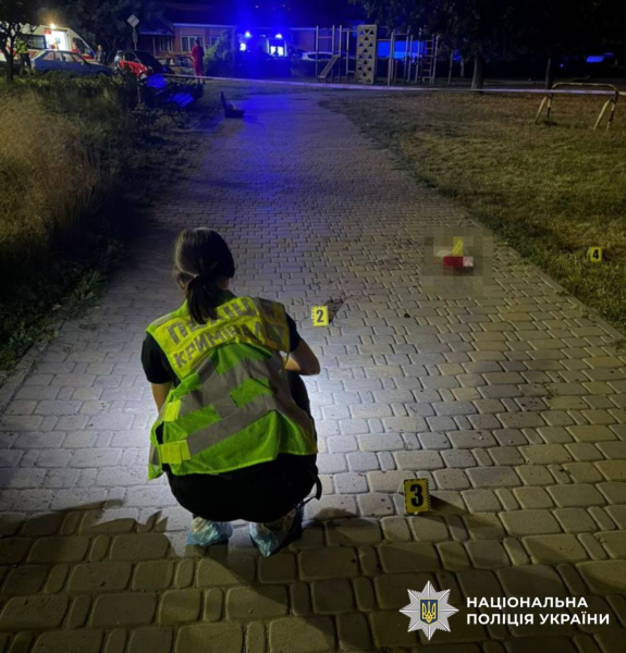 В Киеве мужчина привел в действие боеприпас, пострадали четыре человека