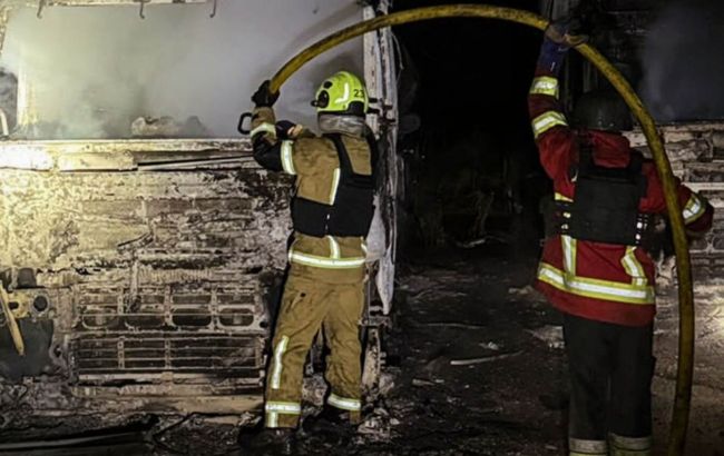 В Киевской области дроны уничтожили семь грузовиков и атаковали логистический комплекс - ГСЧС